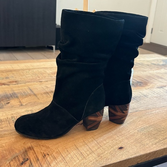 L'AMOUR DES PIEDS Rouched  Suede Black Leather Boots Size 7.5 - Picture 12 of 13